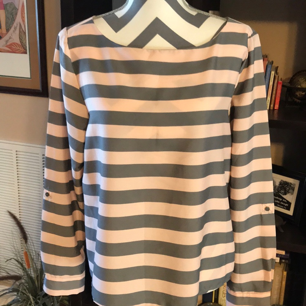 Banana Republic Blouse Size Medium Pink and Grey